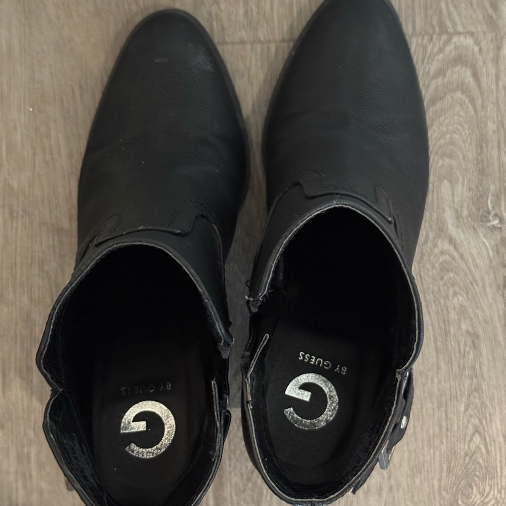 Black Guess Ankle Boots - Picture 4 of 5